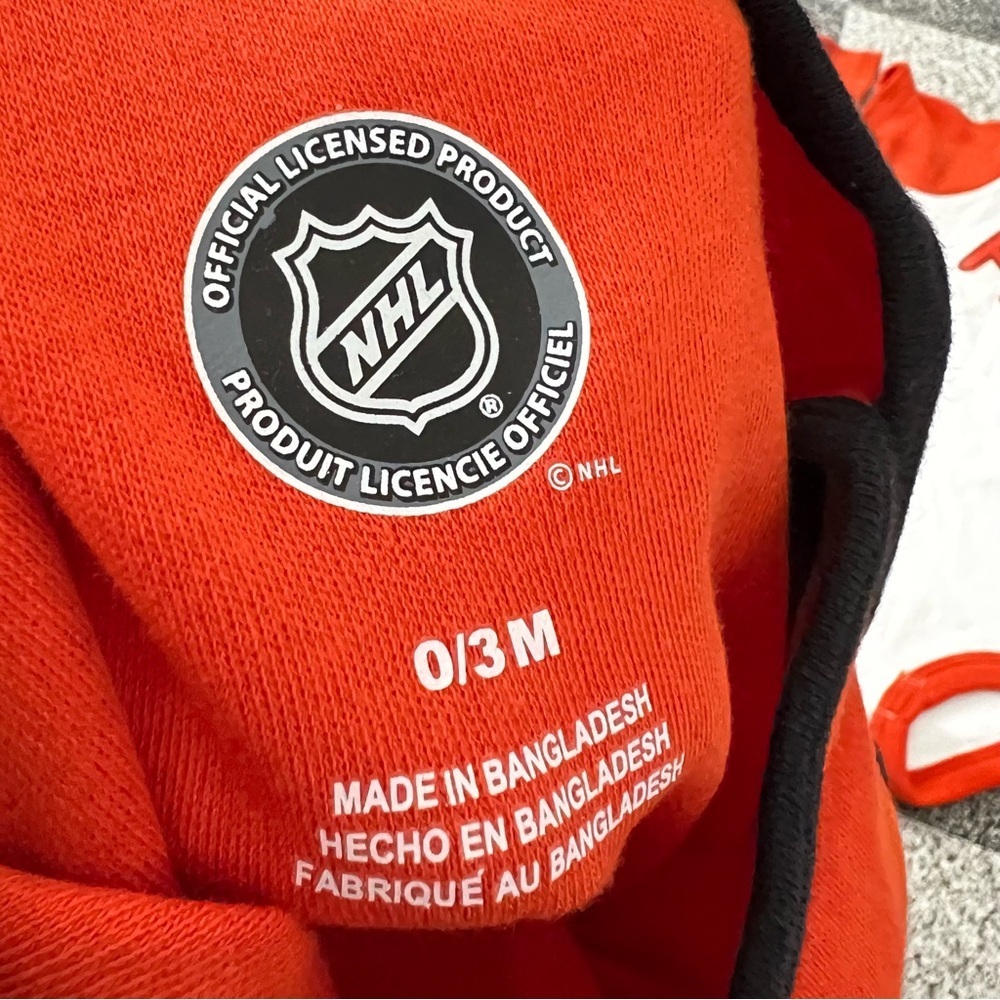 (Pack of 3) NWT Philadelphia Flyers 0-3 M NHL Onesies - Picture 4 of 4